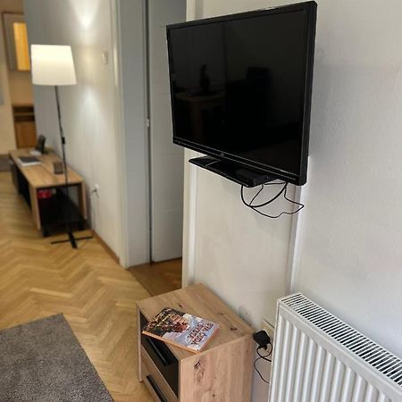 Apartment Dostojevski โนวีซาด ภายนอก รูปภาพ