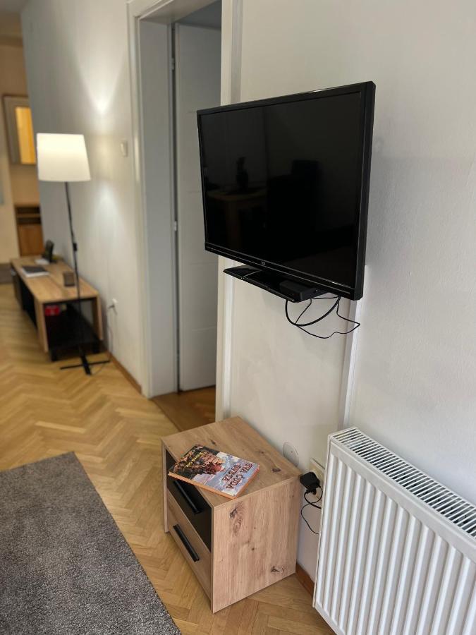 Apartment Dostojevski โนวีซาด ภายนอก รูปภาพ